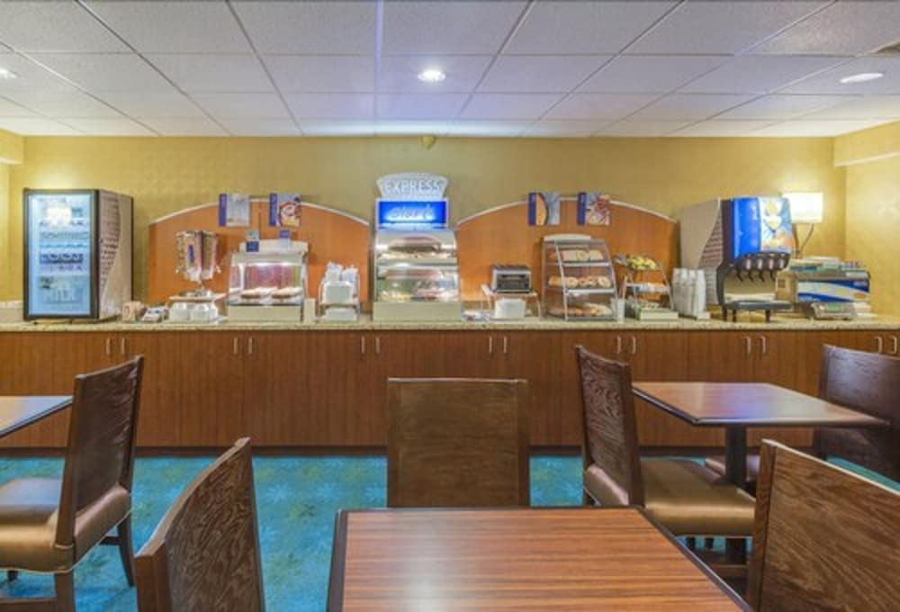 Holiday Inn Express Hunt Valley By Ihg Bagian luar foto